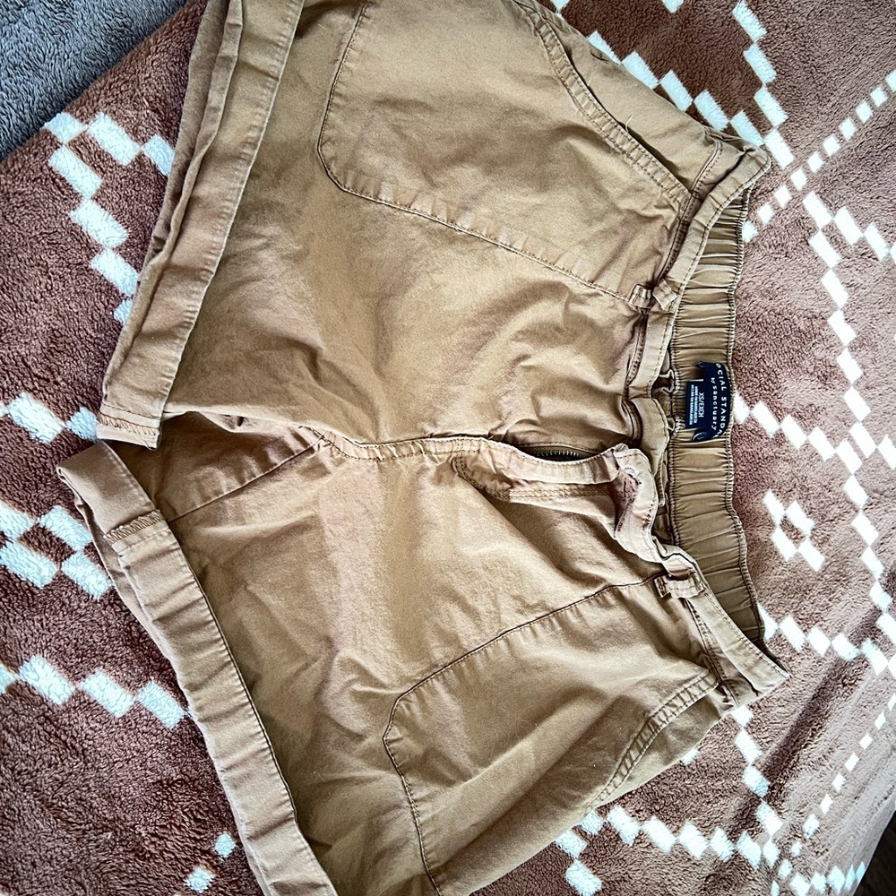 Sanctuary Tan Elastic Waist Utility Shorts